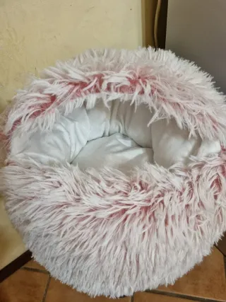 Cuccia morbida cane/gatto rosa e bianca