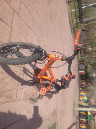 Bicicleta infantil Btwin naranja
