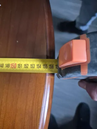 Mesa de comedor redonda de madera