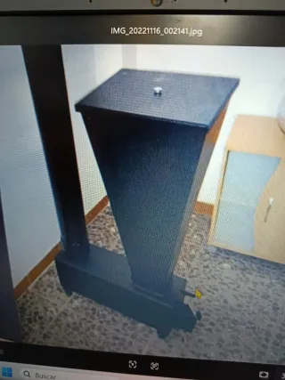 Estufa de metal negra