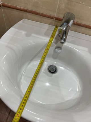 Lavabo de baño de cerámica