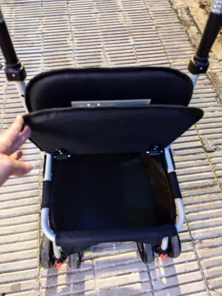 Andador de ruedas negro