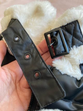 Cazadora negra con borreguito