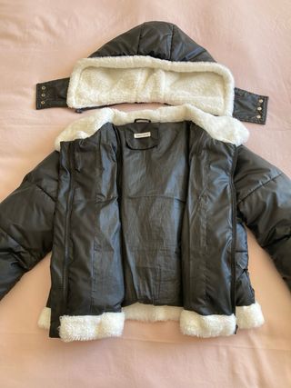 Cazadora negra con borreguito