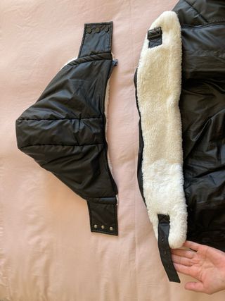 Cazadora negra con borreguito