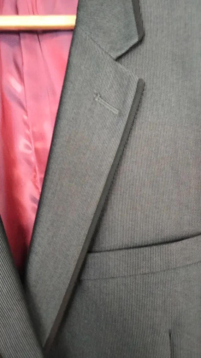 Traje de caballero gris