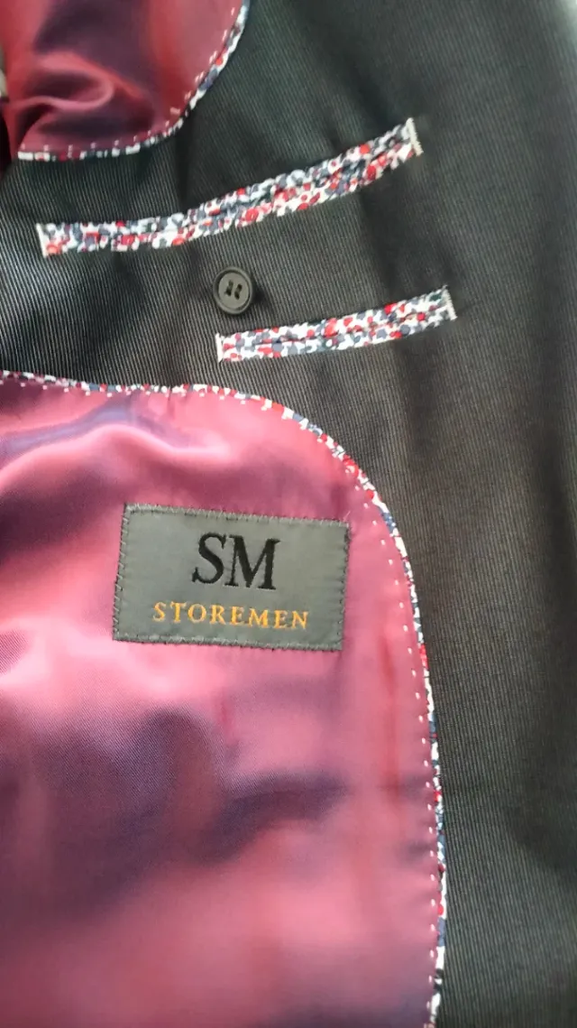 Traje de caballero gris