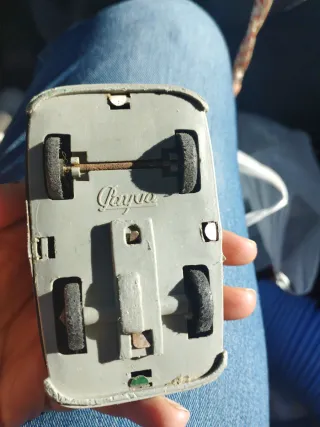 Coche de metal vintage