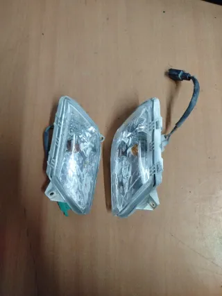 Intermitentes Yamaha Xmax 125/250 (06-09)