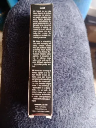 Labial mate larga duración VELVET beige