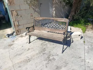 Conjunto mesa y bancos forja jardín.