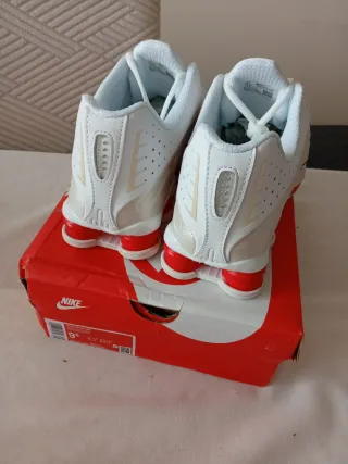 Nike Shox R4 Blancas y Rojas