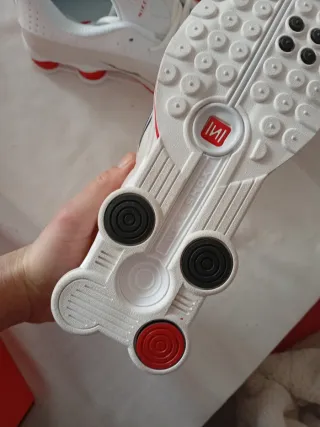 Nike Shox R4 Blancas y Rojas