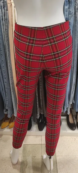 Pantalones Zara Cuadros Escoceses Rojos