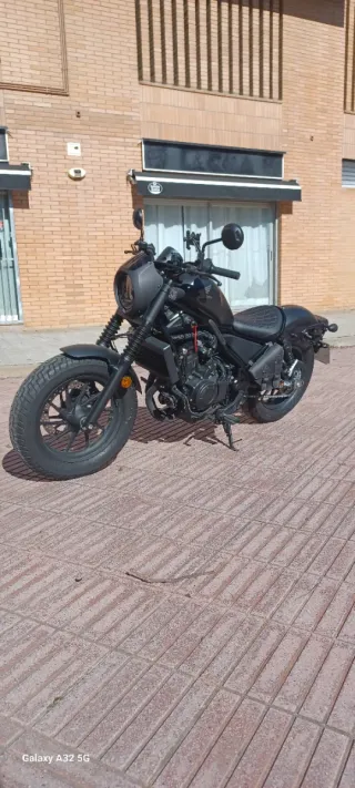 Honda Rebel 500 SP Negra