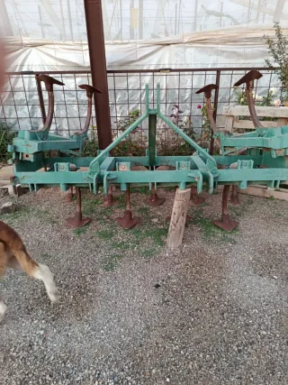 Cultivador 13 brazos