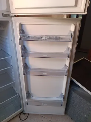 Frigorífico y congelador Daewoo