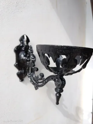 Aplique de pared antiguo de metal negro