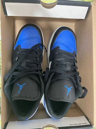 Tenis Jordan Mujer Azul y Negro