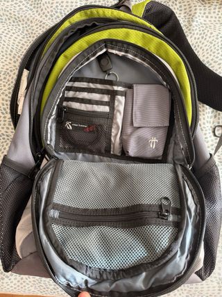 Mochila Totto mutiples bolsillos