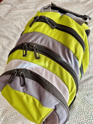 Mochila Totto mutiples bolsillos