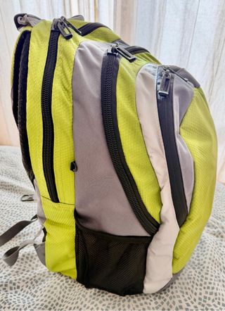 Mochila Totto mutiples bolsillos