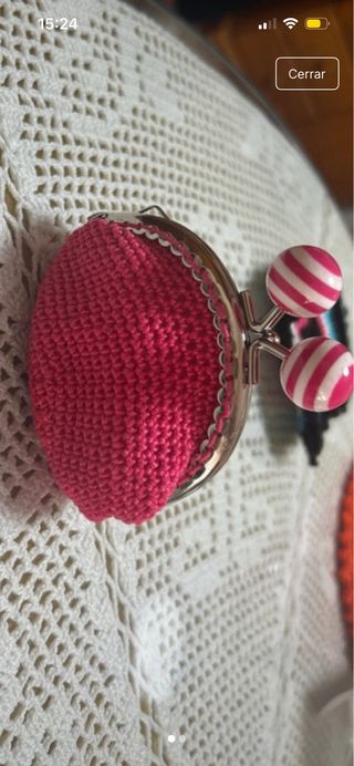 Se venden monederos hecho a mano