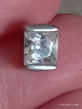 Orecchini punto luce argento zirconi