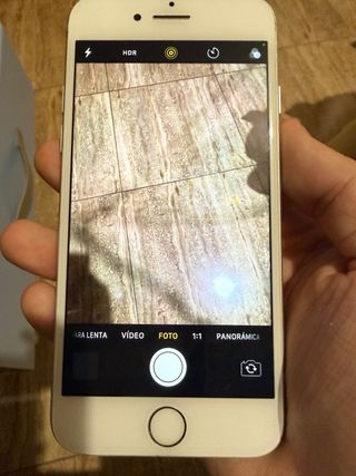 iPhone 7 32GB Plata + Funda Transparente + Caja.