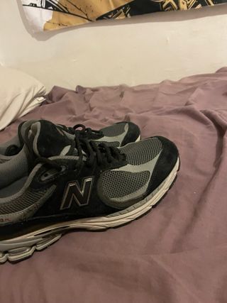 Zapatillas New Balance 2002R Negras/Grises