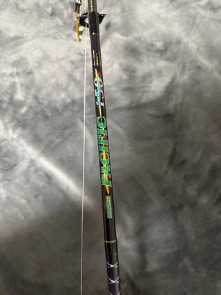 Caña de pescar y carrete alta mar