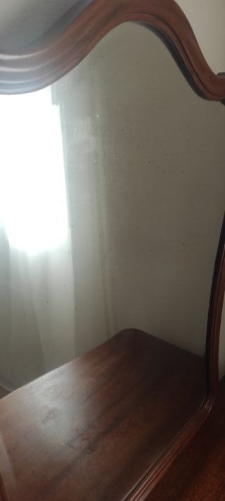 Tocador de madera clásico