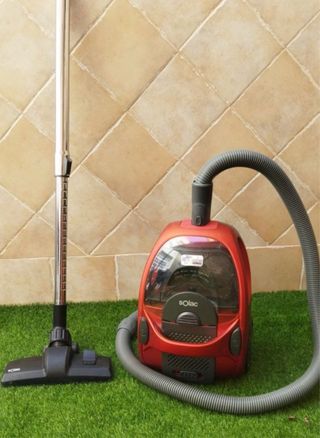 Aspirador Solac sin bolsa