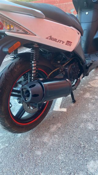 Kinco Agility City 125 Scooter 2014