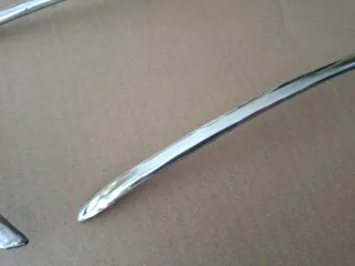 Embellecedores Cofanos Aluminio Vespa Faro Redondo