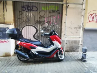 Yamaha Nmax 2016 Roja y Plata