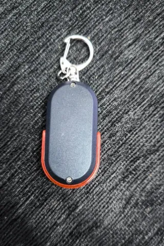 Llavero localizador de llaves con silbido