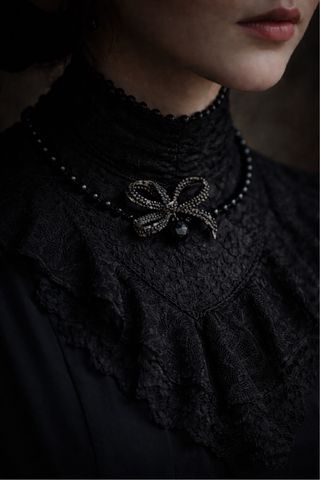 Coppia di spille antiche, come in foto