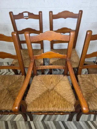 Lote 4 sillas + 1 sillón pino macizo y enea