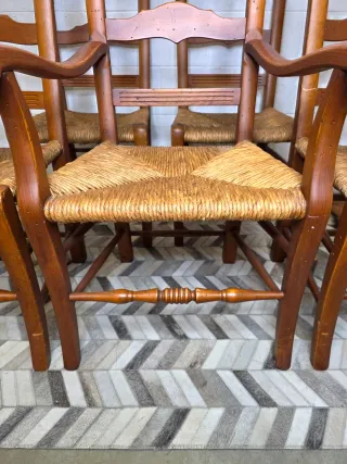 Lote 4 sillas + 1 sillón pino macizo y enea