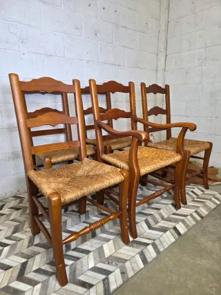 Lote 4 sillas + 1 sillón pino macizo y enea