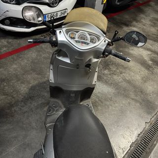 Kymco People 125cc Plata