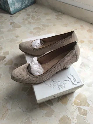 Zapatos de tacón Modabella Beige Mujer