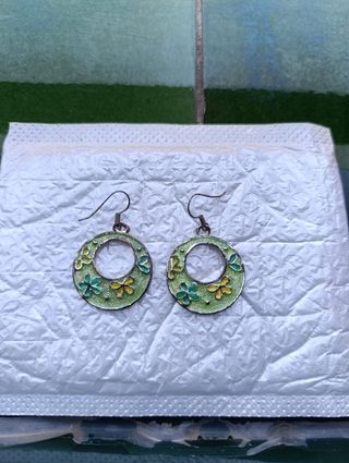 Lote Pendientes y Gargantilla Flores Metalizados