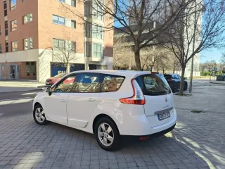 Renault Grand Scenic 2010