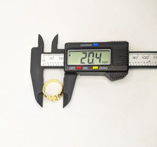 Anillo Diseño Central de oro de 18k, 4.41 g, T-18.