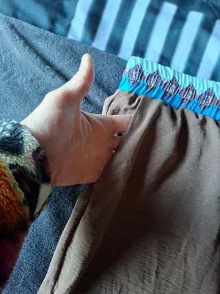 Bermuda marrone con nappe