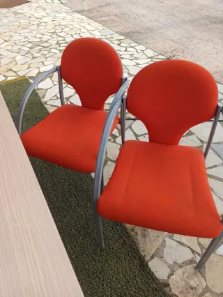 Mesa de oficina/reuniones con 6 sillas