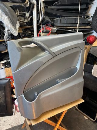 Panel puerta Dcha. Mercedes Vito Viano