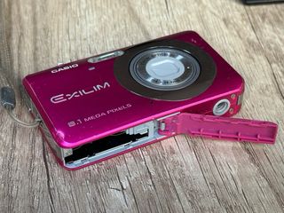 Lote 2 Fotocamere Digitali Casio EXILIM